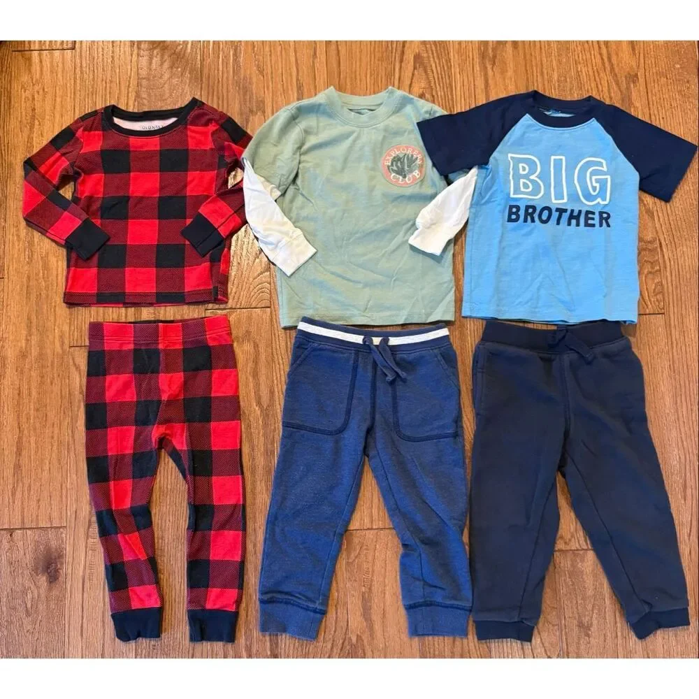 Boys 2t Carters Children’s Place outfit pajama bundle
